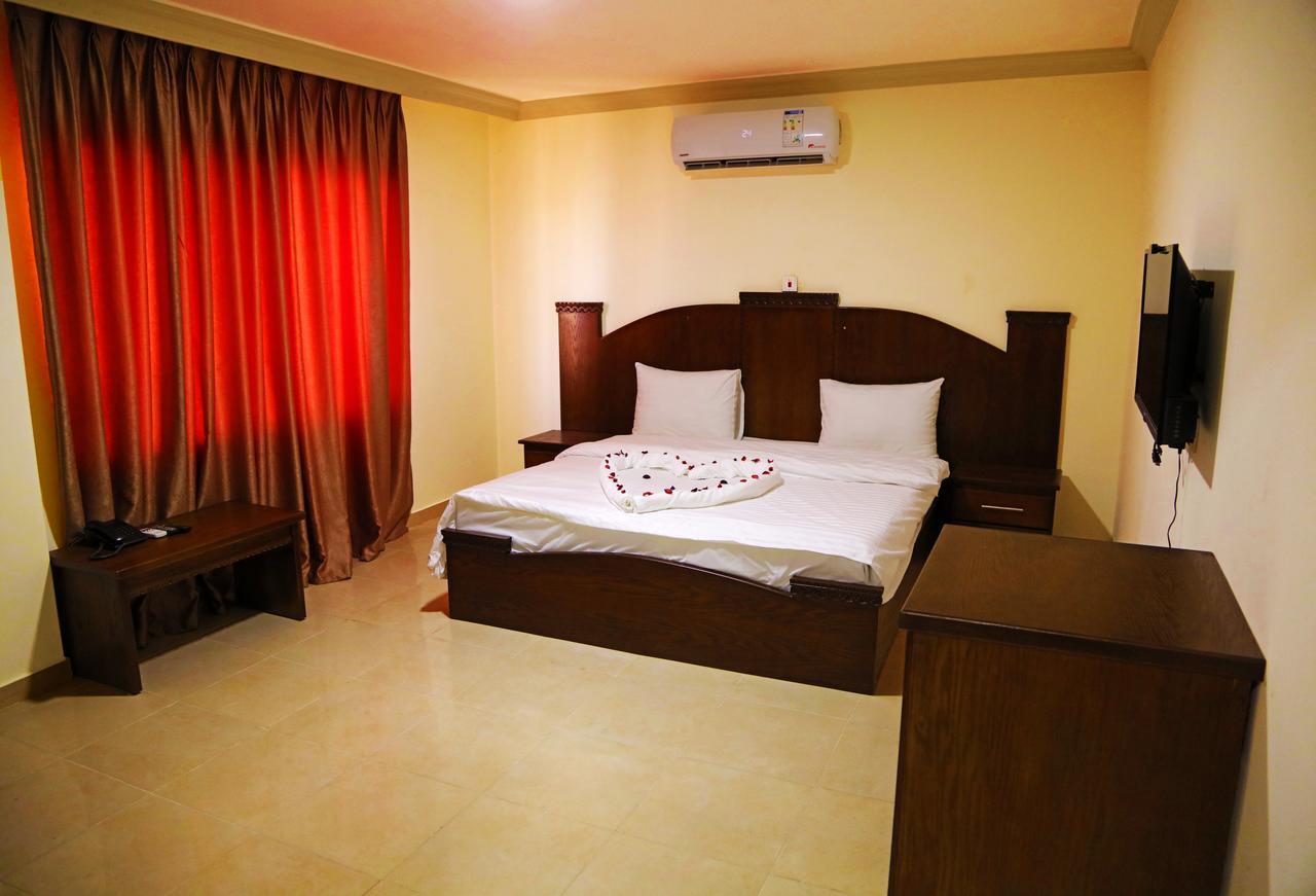 Jordan Flower Hotel Aqaba Exterior photo