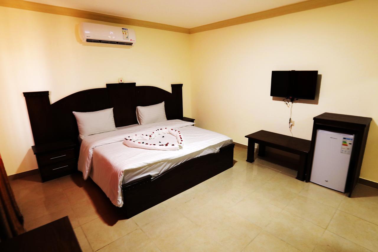 Jordan Flower Hotel Aqaba Exterior photo